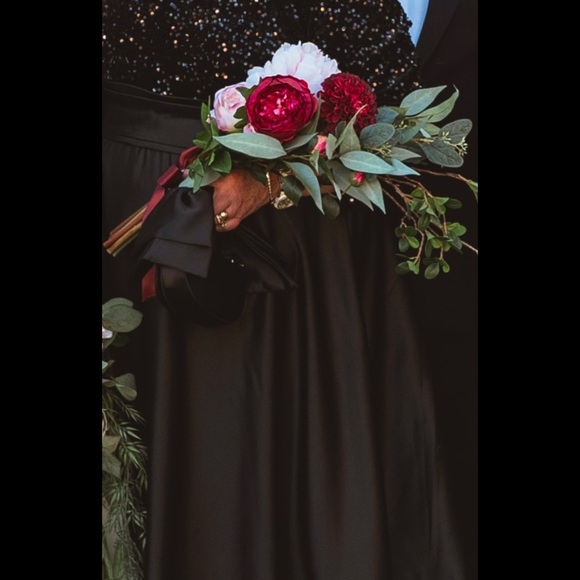 Wedding bouquet, burgundy, blush pink, ivory. Arm sheath presentation bouquet. - Picture 2 of 8